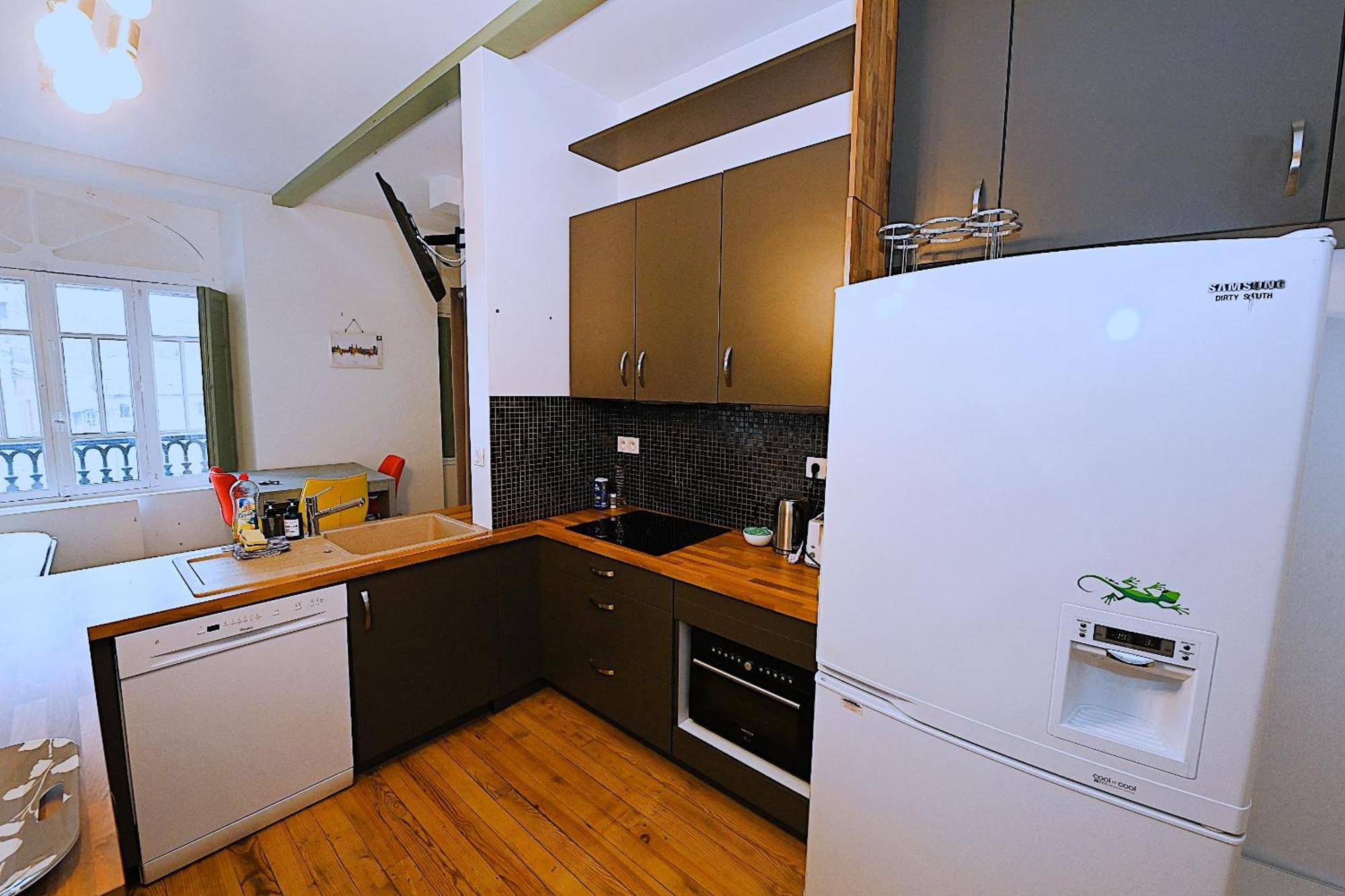 Les Petits Loups - Acces Parc - Stationnement Gratuit Apartment บาญเญอ-เดอ-บีกอร์ ภายนอก รูปภาพ