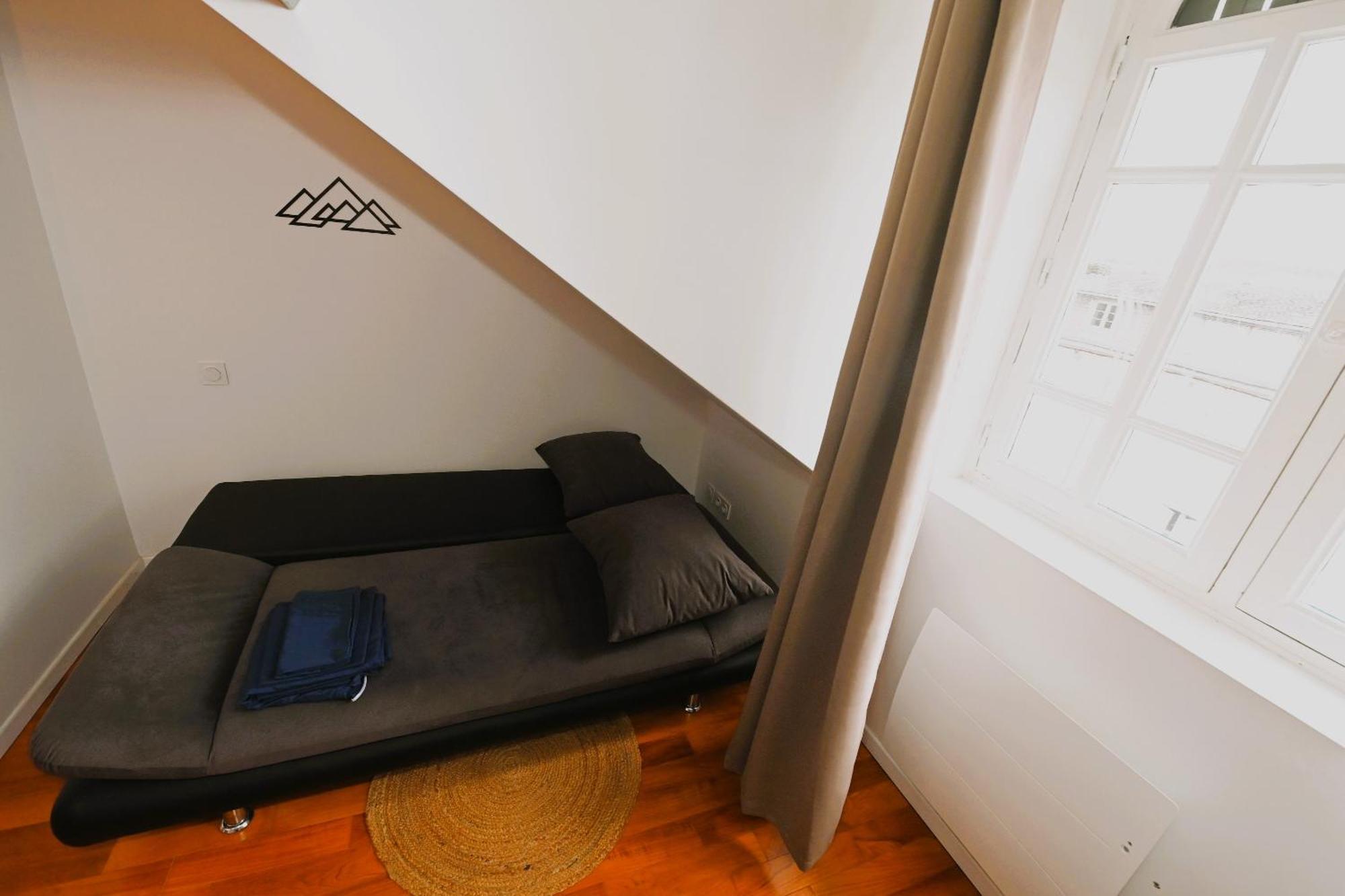 Les Petits Loups - Acces Parc - Stationnement Gratuit Apartment บาญเญอ-เดอ-บีกอร์ ภายนอก รูปภาพ